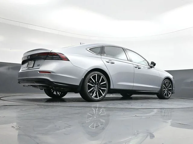 Used 2025  Honda Touring image 29