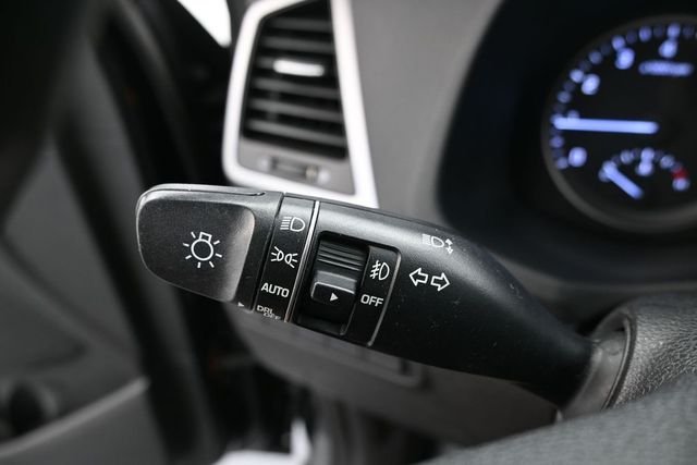 Used 2018 Black Hyundai SEL image 17