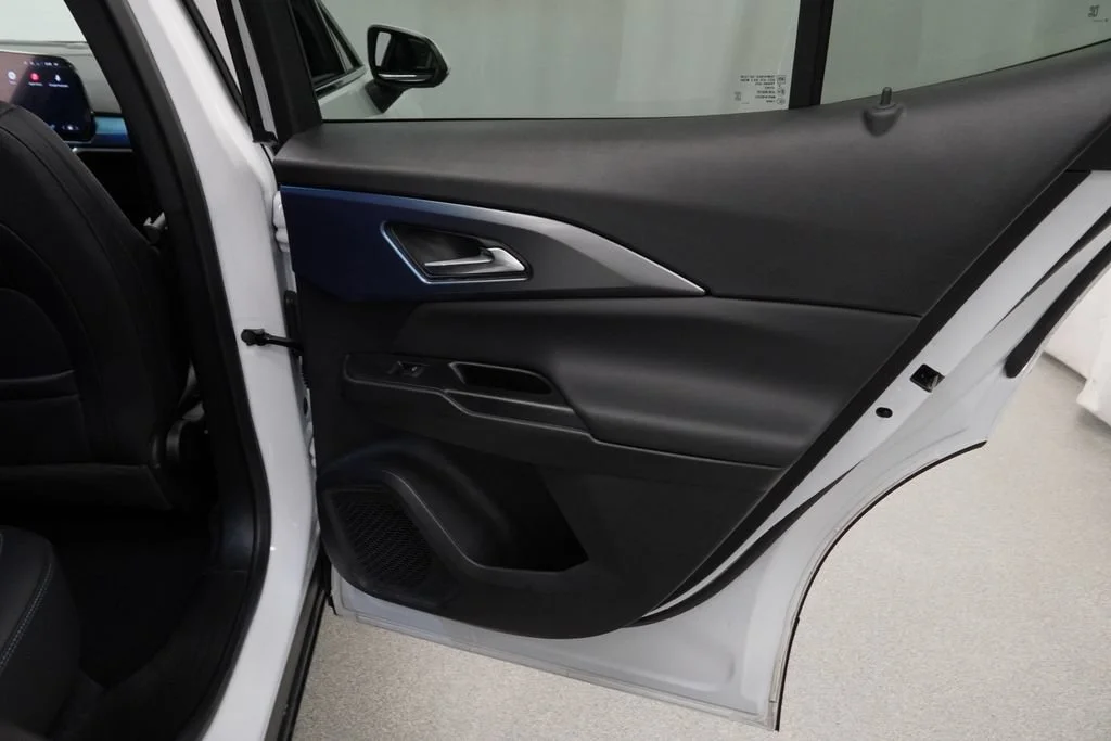 New 2026 Summit White Chevrolet LT image 26