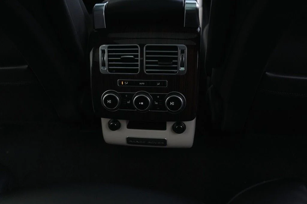 Used 2015 Black Land Rover 5.0L V8 Supercharged image 23