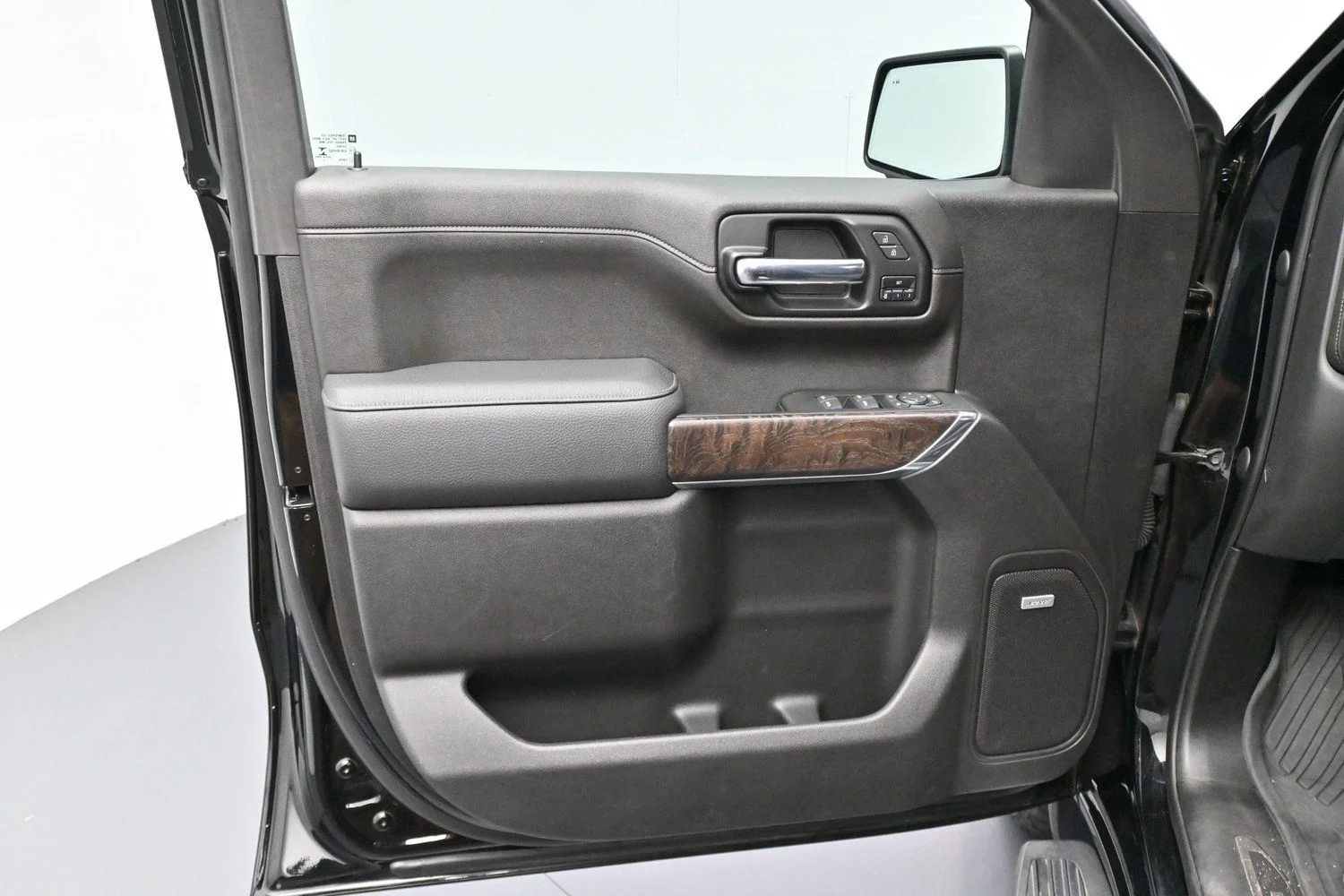Used 2021 Onyx Black GMC Denali image 10