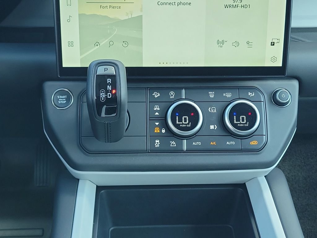 New 2026 Fuji White Land Rover S image 20