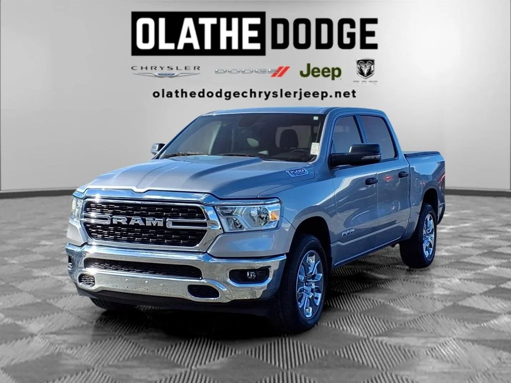 2023 RAM 1500 Big Horn/Lone Star 4x4 Crew Cab 5'7's photo