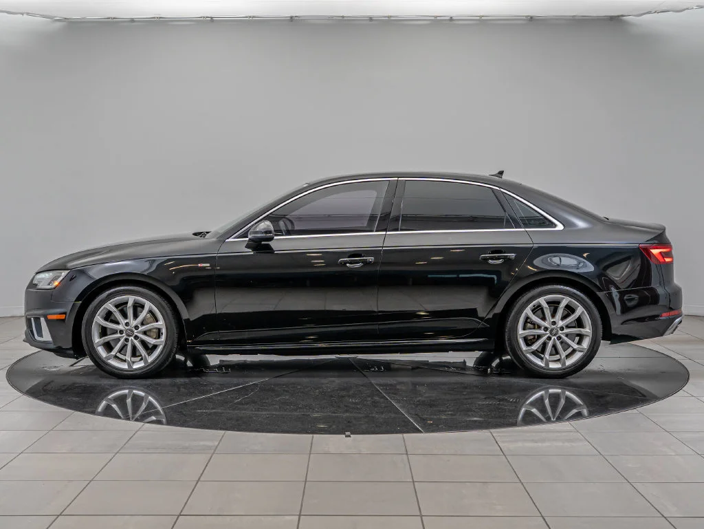 Used 2019 Brilliant Black Audi 2.0T Premium image 5