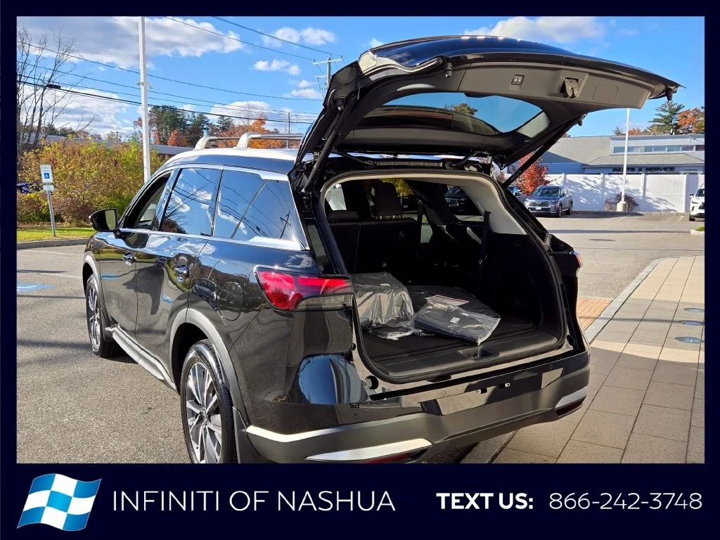 New 2027 MINERAL BLACK INFINITI Luxe AWD image 19