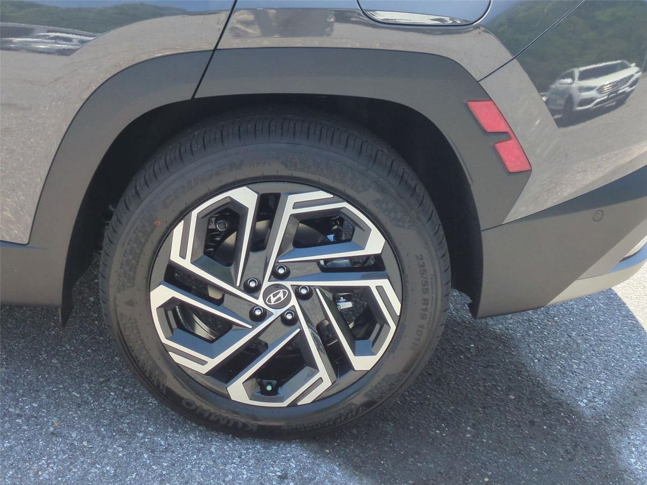 New 2026 Ecotronic Gray Hyundai Limited FWD image 11
