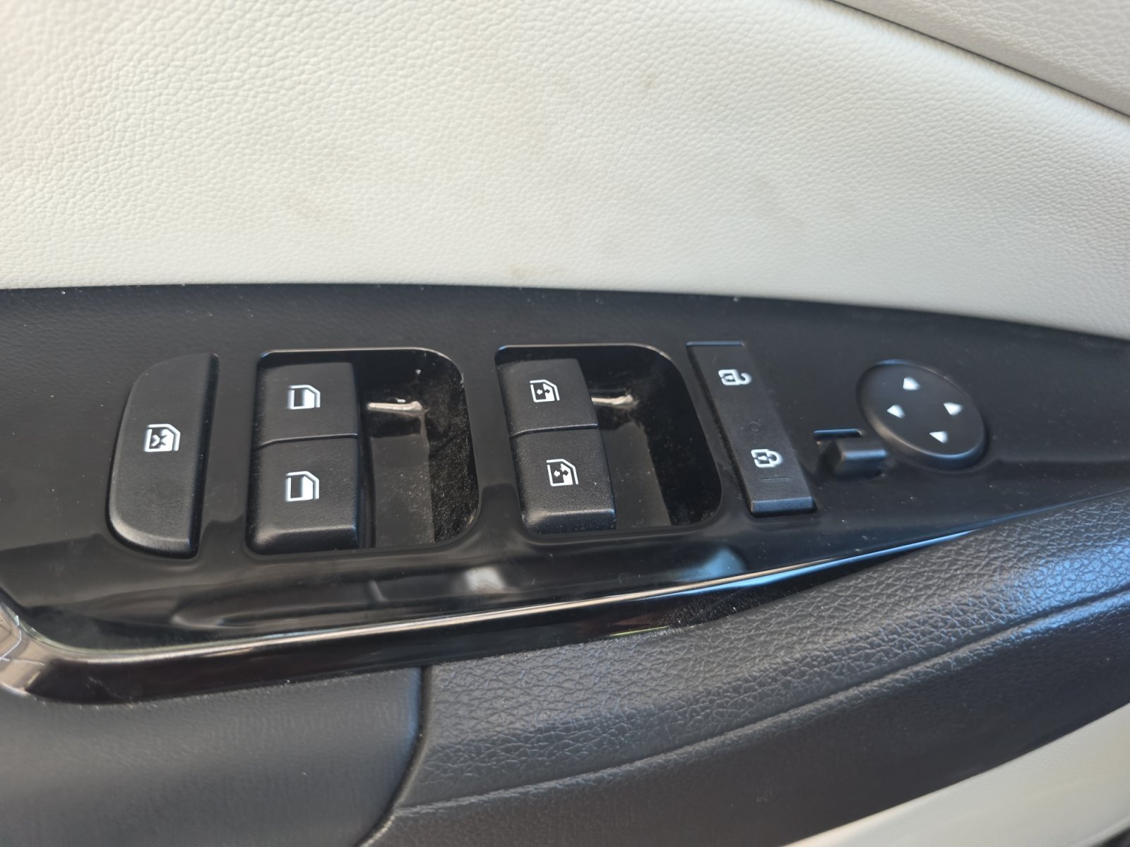 Certified Used 2025 Steel Gray Kia EX image 27