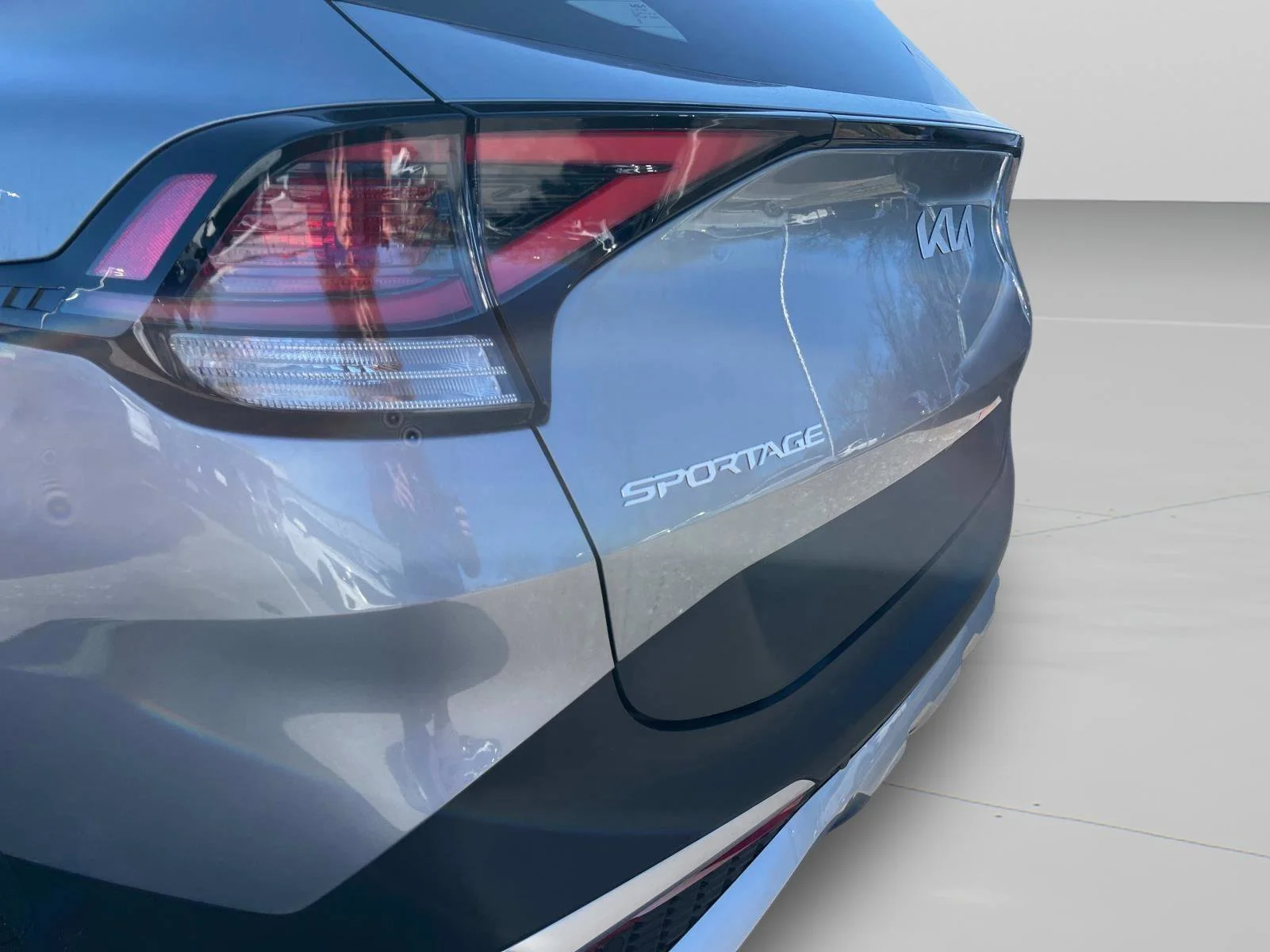 2025 Kia Sportage LX Hybrid - Photo 10