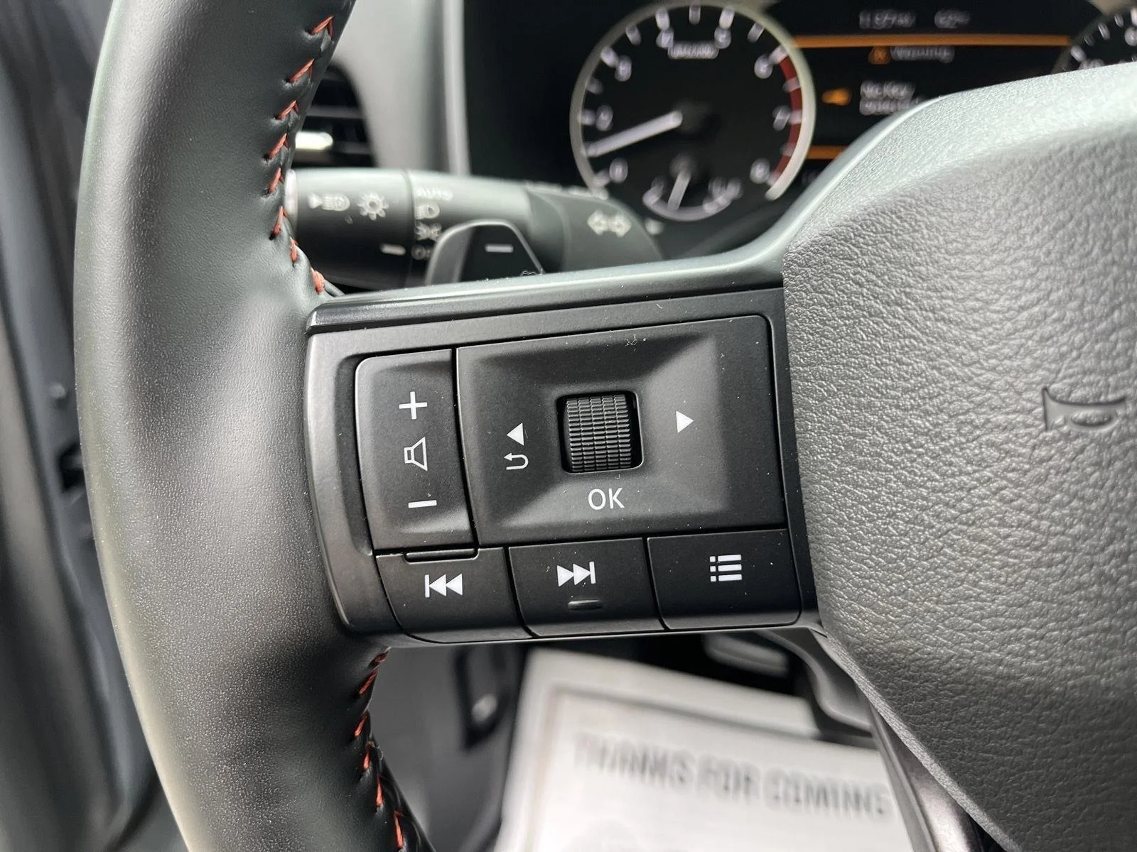 Used 2025 Boulder Gray Pearl Nissan Rock Creek image 29