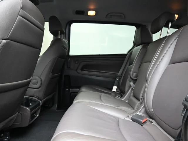Used 2019 Silver Honda EX-L image 12