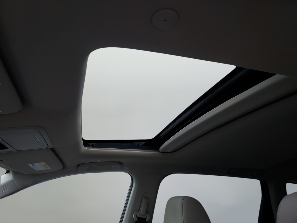 Used 2025  Honda EX image 19