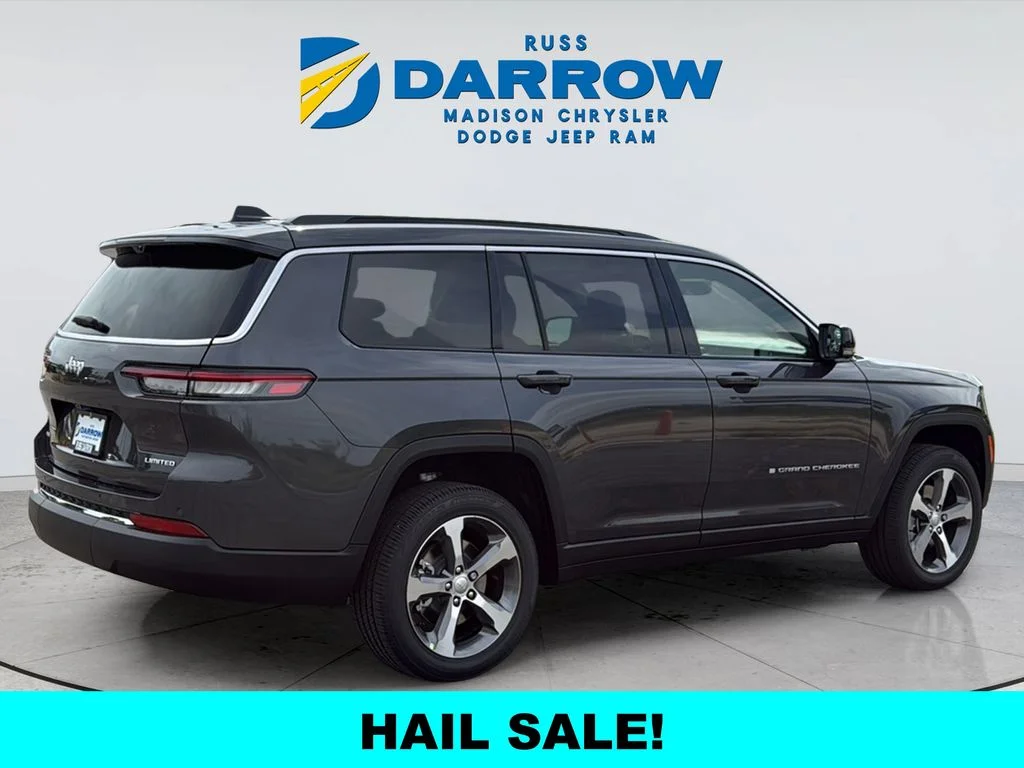 New 2025 Baltic Gray Metallic Clear-Coat Exterior Paint Jeep Limited image 5