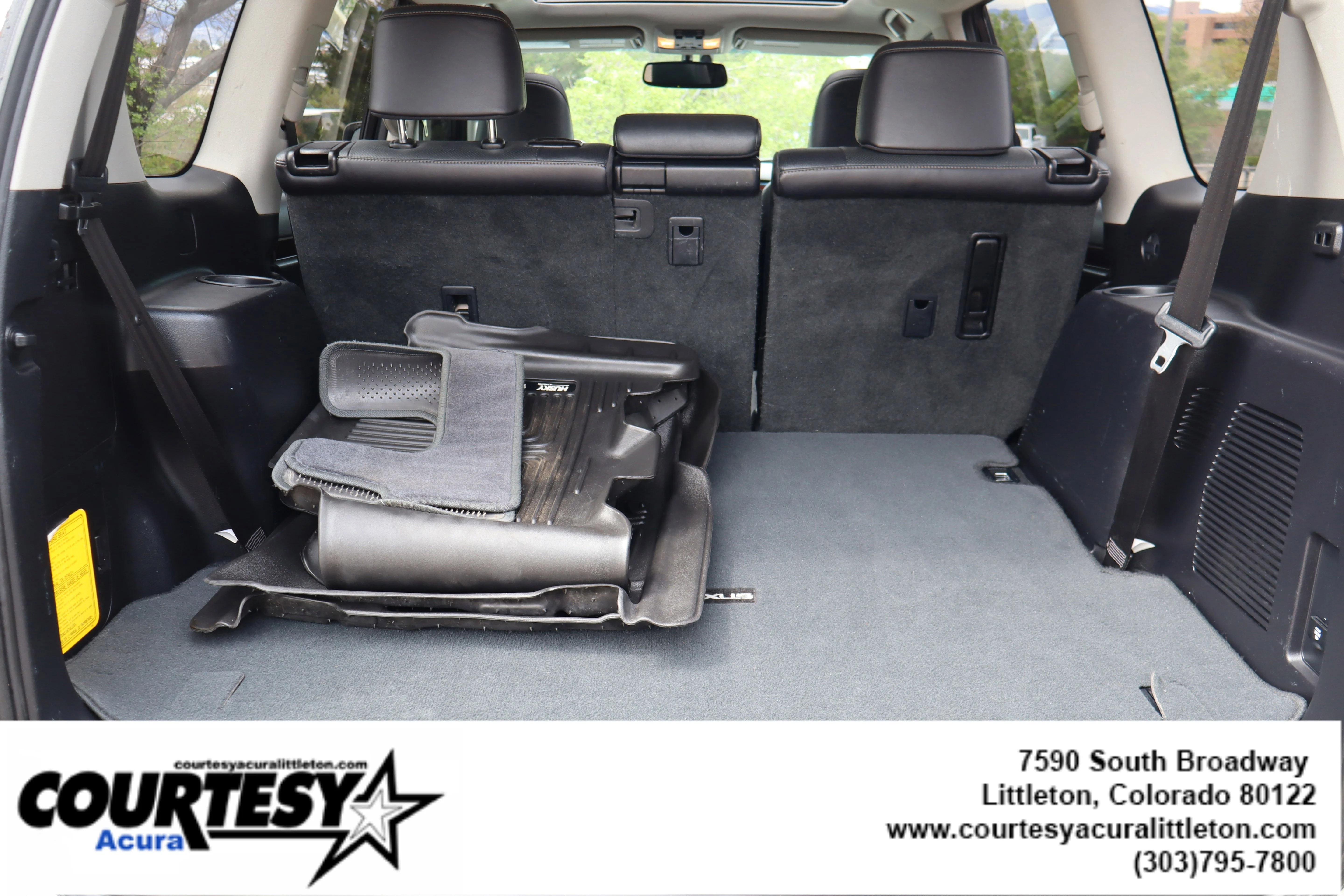 Used 2016  Lexus  image 28