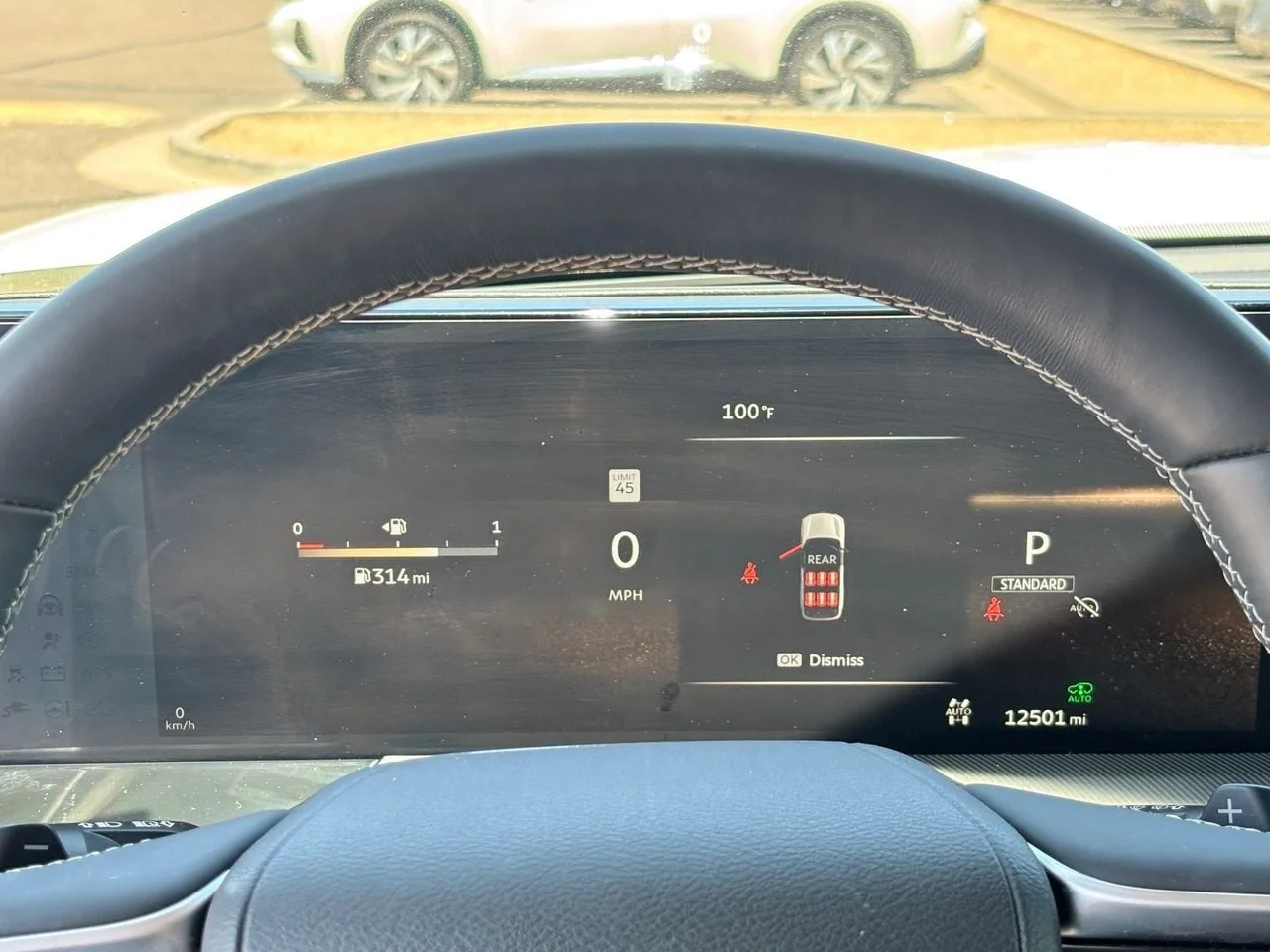 Certified Used 2025 Radiant White INFINITI Luxe image 21