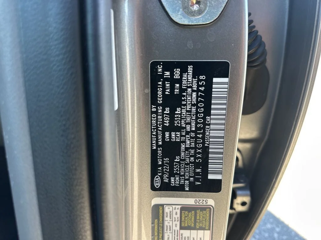 Used 2016 Gray Kia EX image 31
