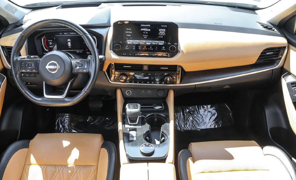 Used 2023 White Nissan Platinum image 41