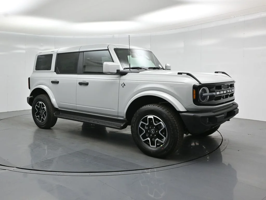New 2026 Avalanche Gray Ford Outer Banks image 24