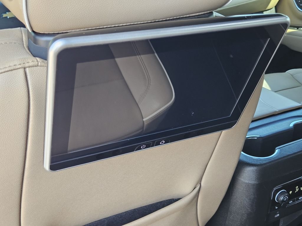 Used 2023 White Chevrolet Premier image 32
