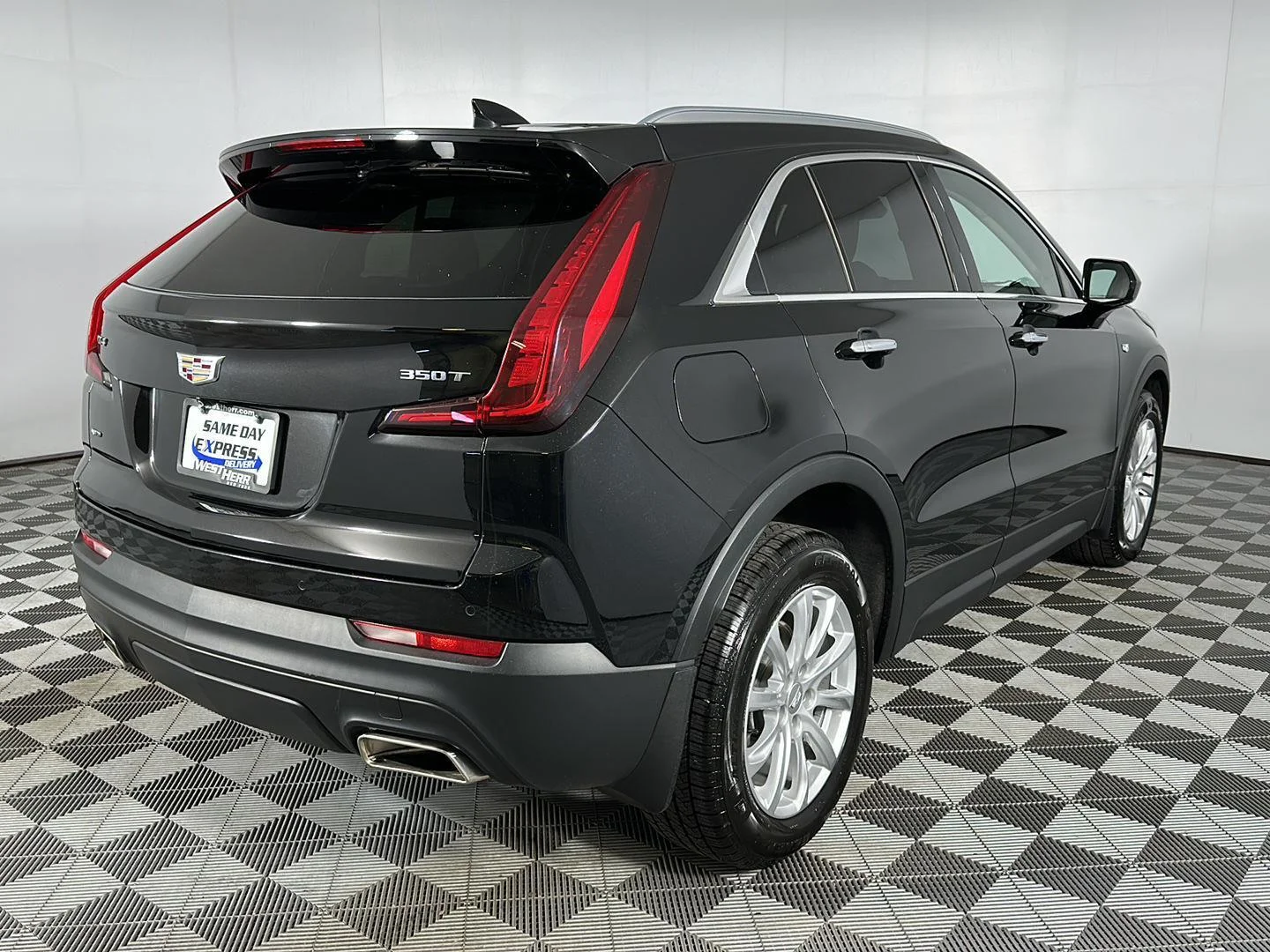 Used 2022 Stellar Black Metallic Cadillac AWD Luxury image 27