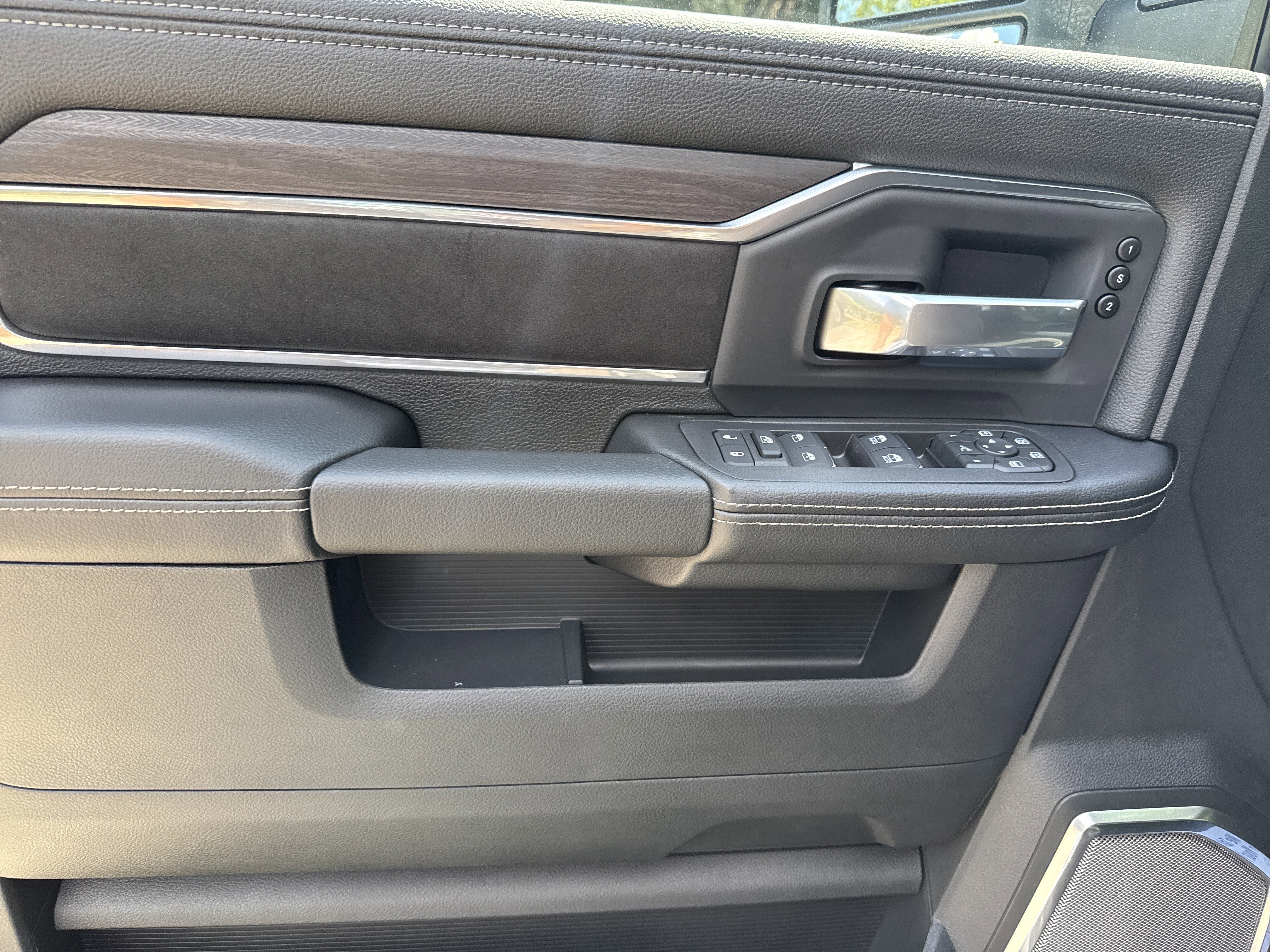 New 2026 Ceramic Gray Clearcoat RAM Laramie image 10