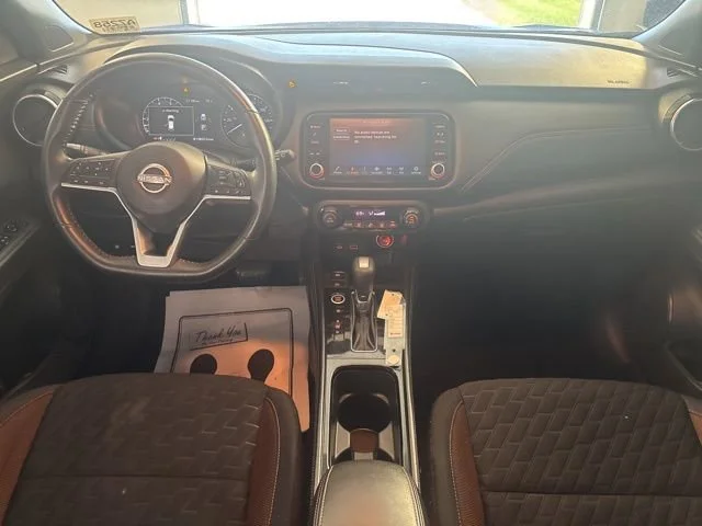 Used 2022  Nissan SR image 7