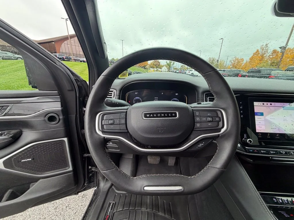 Used 2022 Diamond Black Cry Jeep Series I image 31