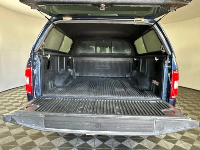 Used 2018 Blue Ford XLT image 20