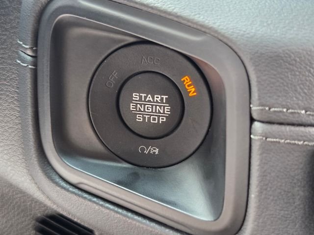 Used 2024 Silver Jeep Sahara 4xe image 19