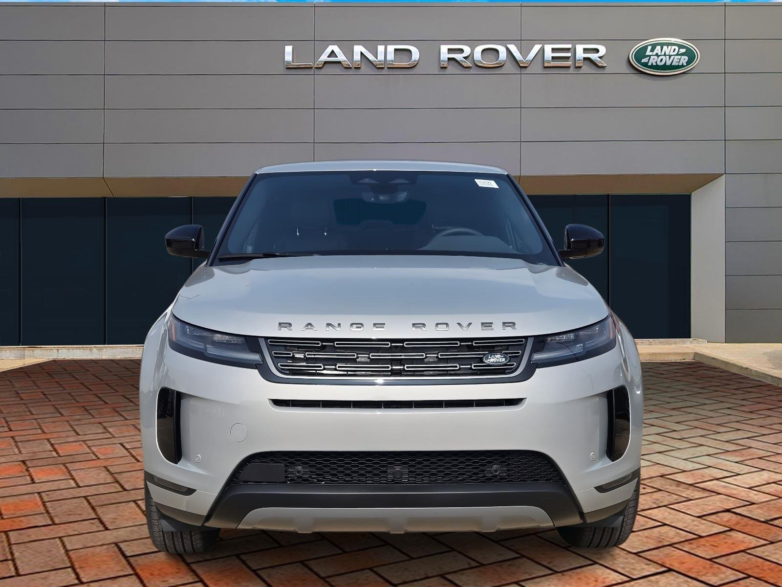 New 2026 Seoul Pearl Silver Land Rover Core S image 2