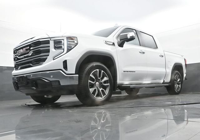Used 2024 Summit White GMC SLT image 28
