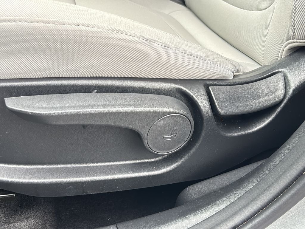2025 Hyundai Tucson SE - Photo 15