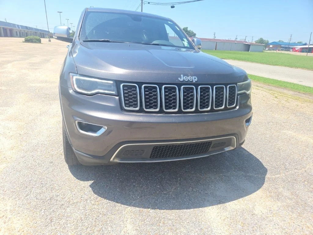 Used 2020 Gray Jeep Limited image 2