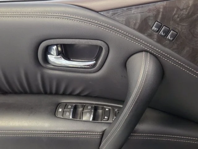 Used 2023 Black Nissan Platinum image 31