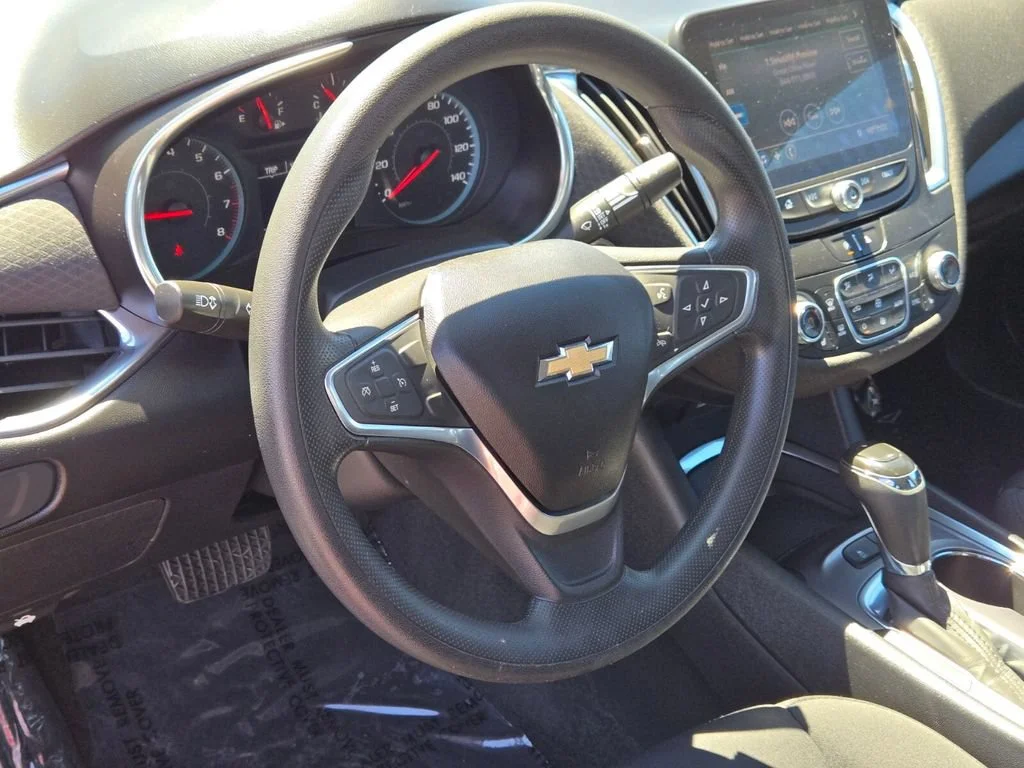 Used 2020 CAJUN RED TINTCOAT Chevrolet LT image 18