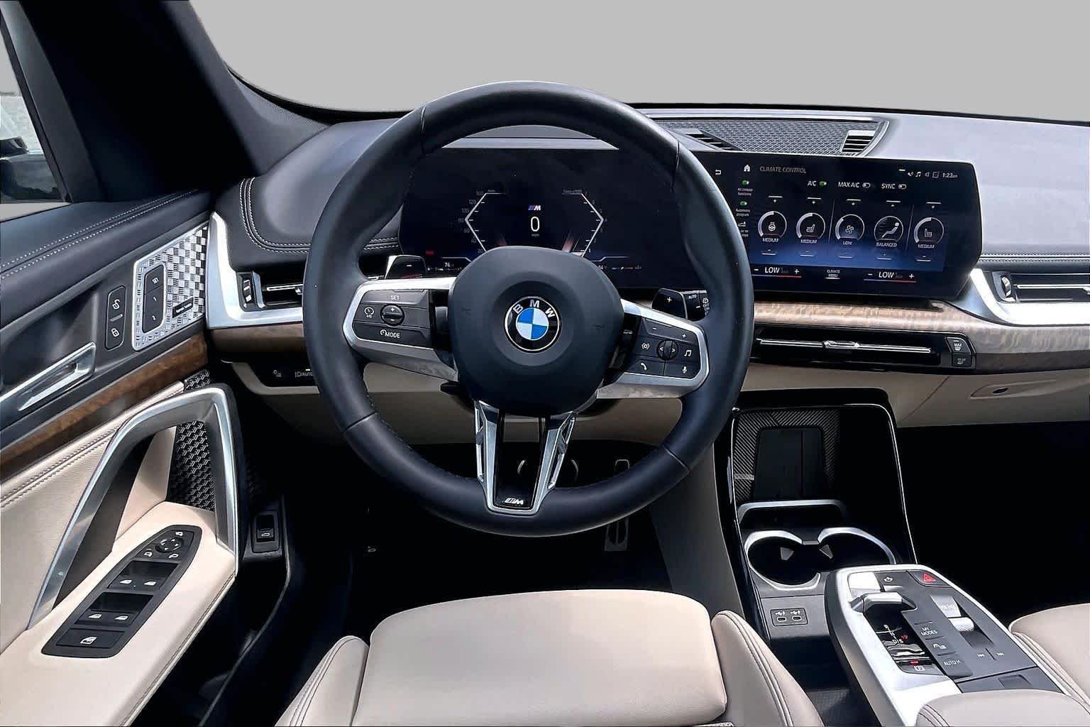 Used 2023 Mineral White Metallic BMW xDrive28i image 5
