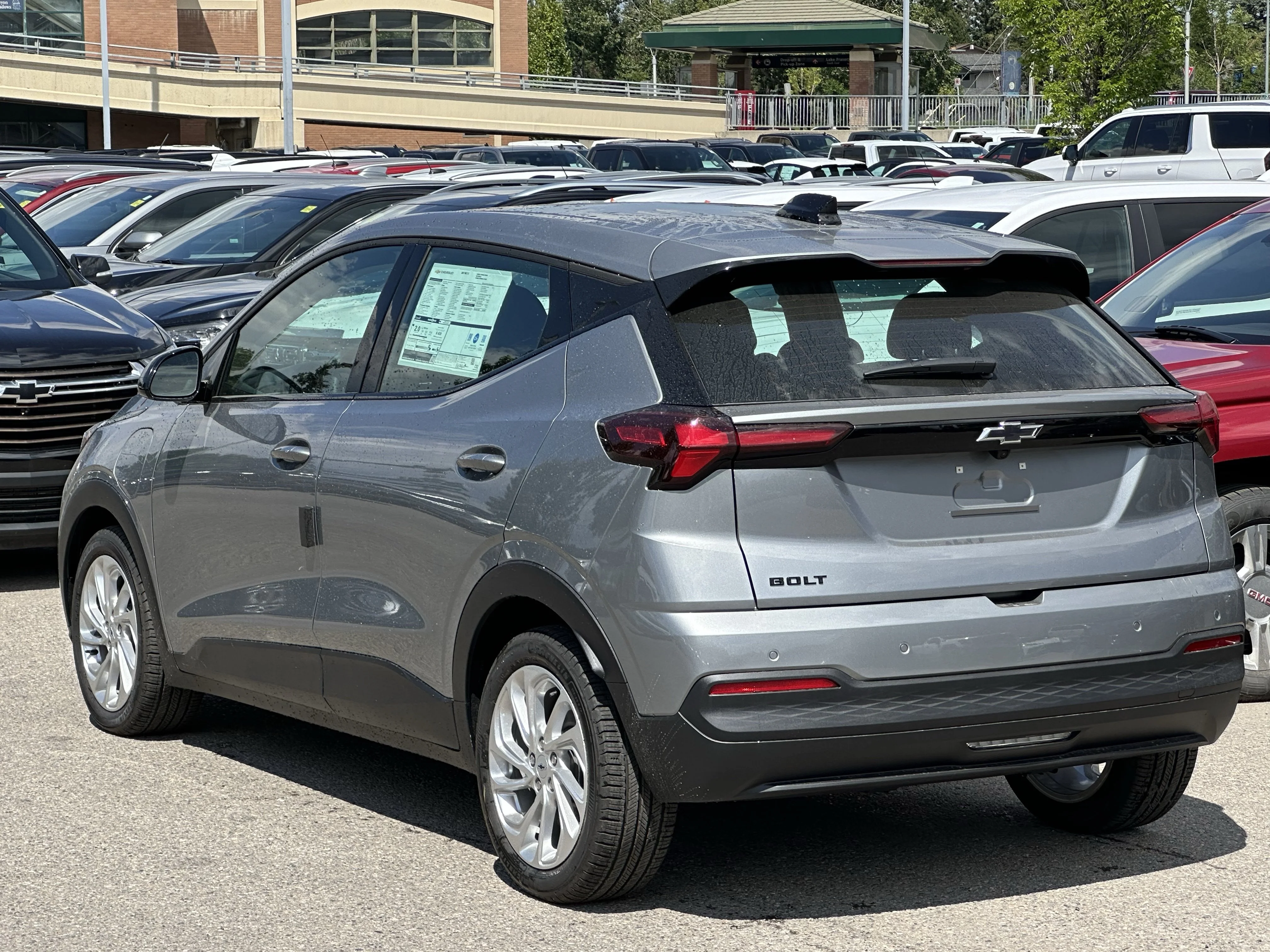 New 2027 Sterling Grey Metallic Chevrolet LT image 4