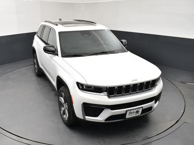 New 2026 Bright White Clear-Coat Exterior Paint Jeep Limited image 13