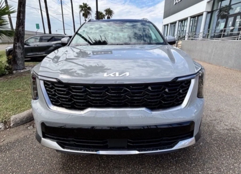 New 2026 Gray Kia S image 2