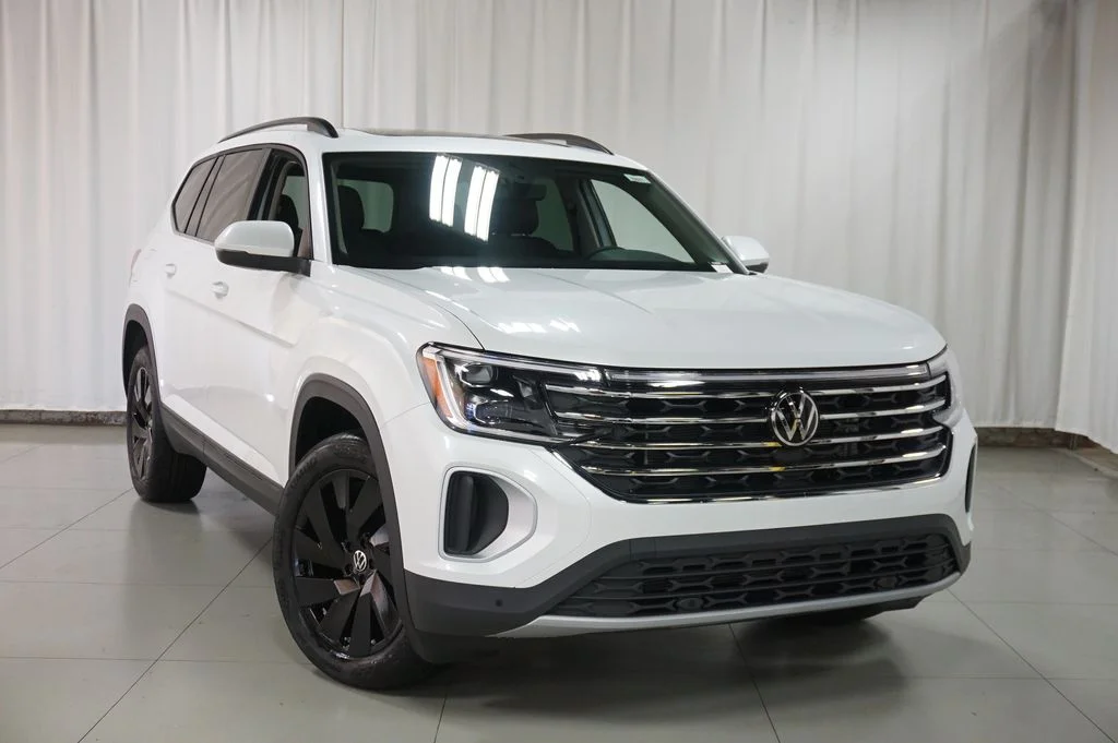 New 2026 White/off-white Volkswagen 2.0T SE w/Technology image 4