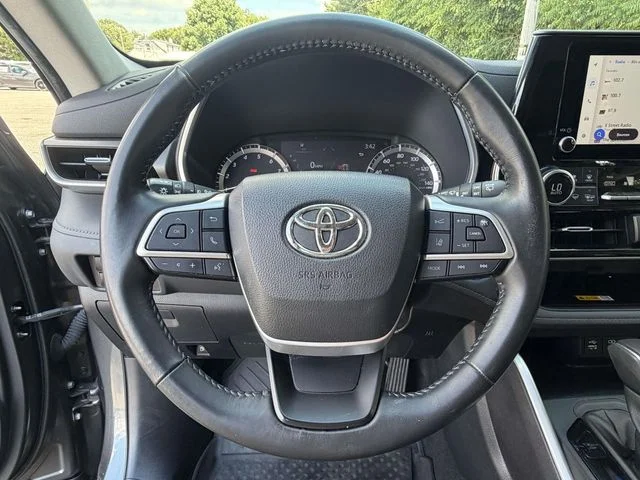 2023 Toyota Highlander XLE - Photo 19