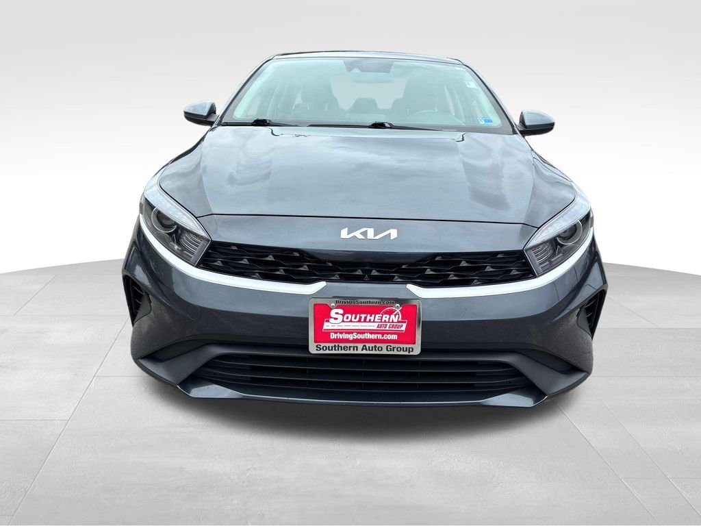 Used 2023 Gray Kia LXS image 10