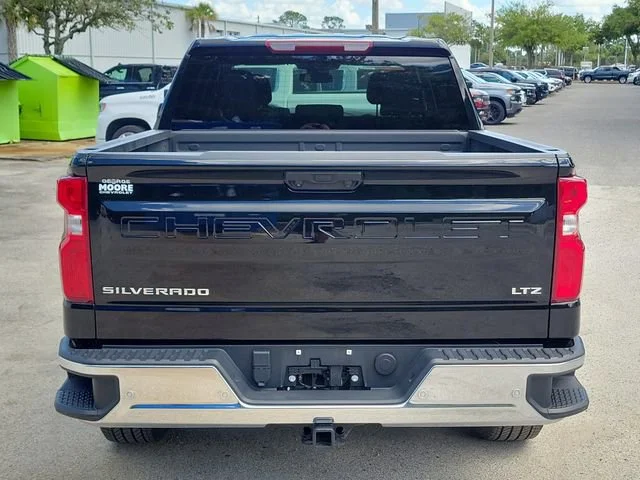2025 Chevrolet Silverado 1500 LTZ - Photo 10