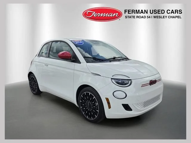 2024 FIAT 500e -'s photo