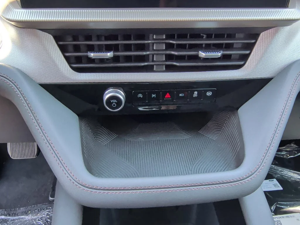 Used 2026 Vapor Blue Metallic Ford Active image 28