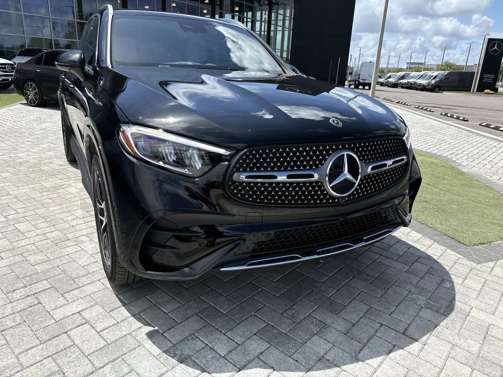 New 2026 Black Mercedes-Benz 300 SUV image 8