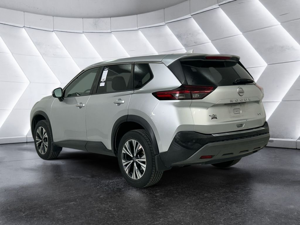 Used 2022 Silver Nissan SV image 6