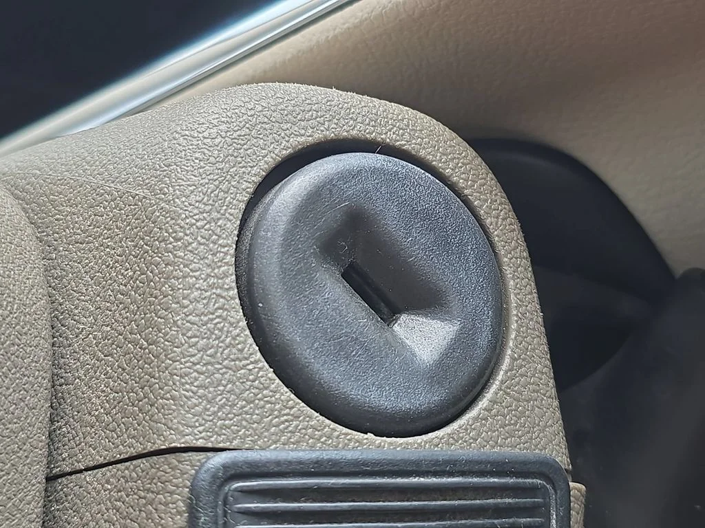 Used 2007 Red Buick CXL image 30