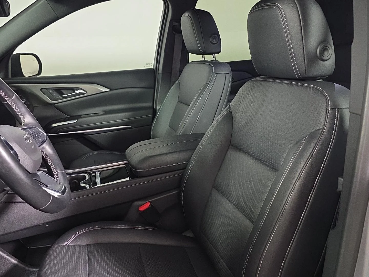 Used 2024 Sterling Gray Metallic Chevrolet AWD LT image 13