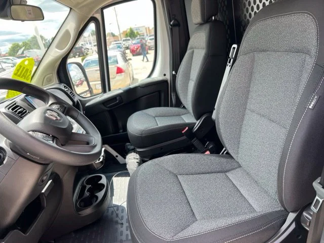 Used 2025 White Ram Base image 10