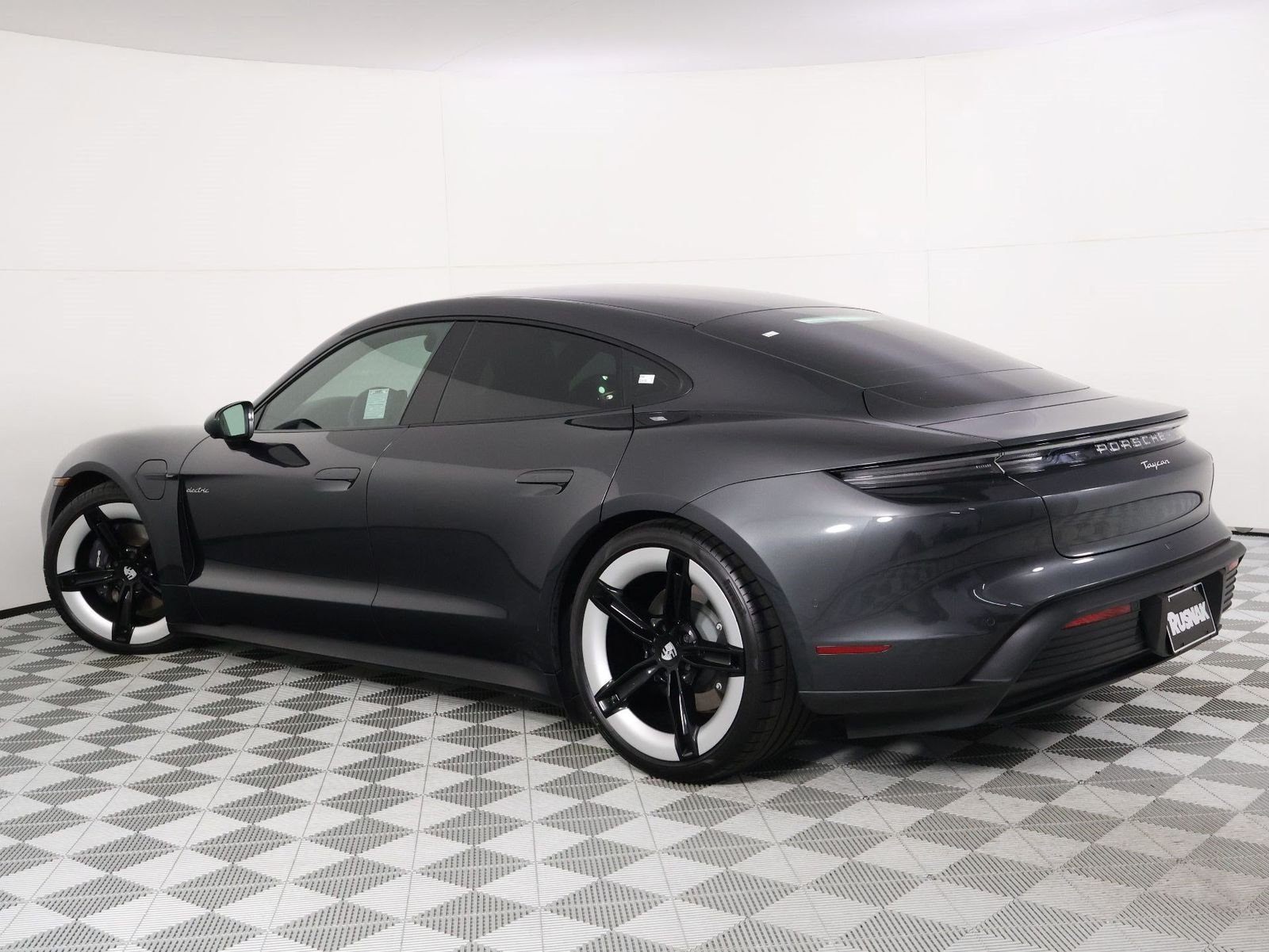 Certified Used 2025 Volcano Gray Metallic Porsche  image 3